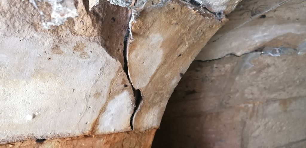 Fissure encastrée 