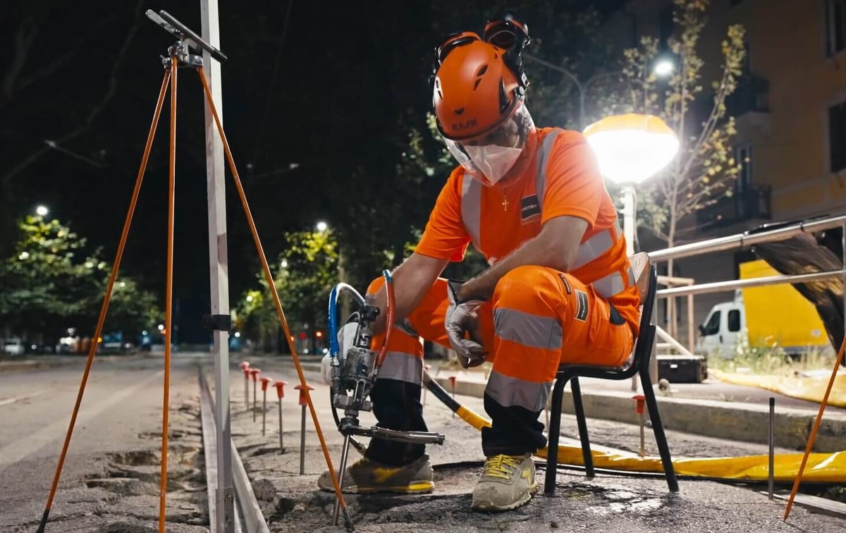 Inyección de resina expansiva Uretek Geoplus