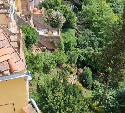 Effondrement à San Miniato (Pise) suite à une fuite d'eau
