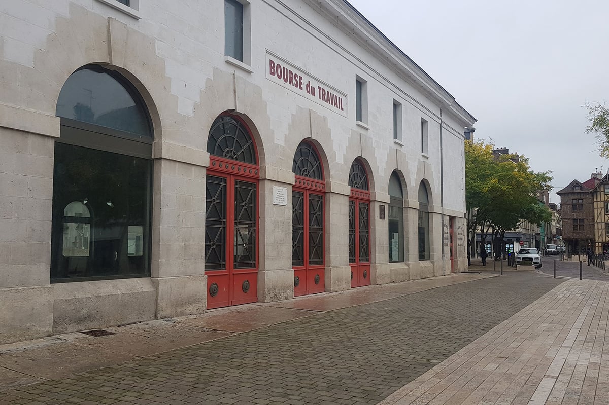 Réhabilitation de la Bourse de Troyes avec une amélioration du sol d'assise en prévention d'une augmentation des charges