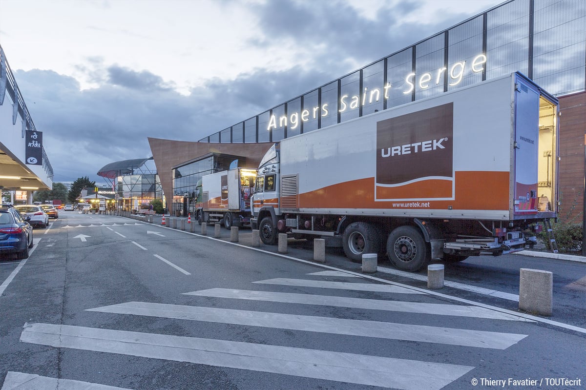 Devanture d'un centre commercial à l'intérieur duquel URETEK est intervenu