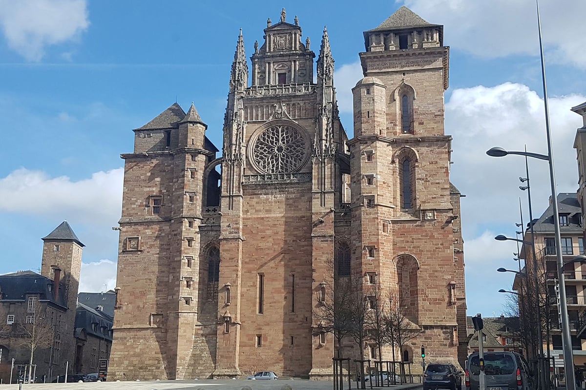 Restauration de la cathédrale de Rodez par injection de résine expansive
