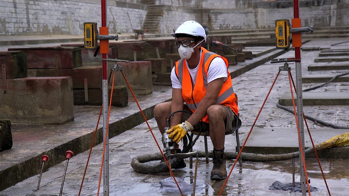 Injection de résine dans la maçonnerie du bassin de radoub de Bayonne