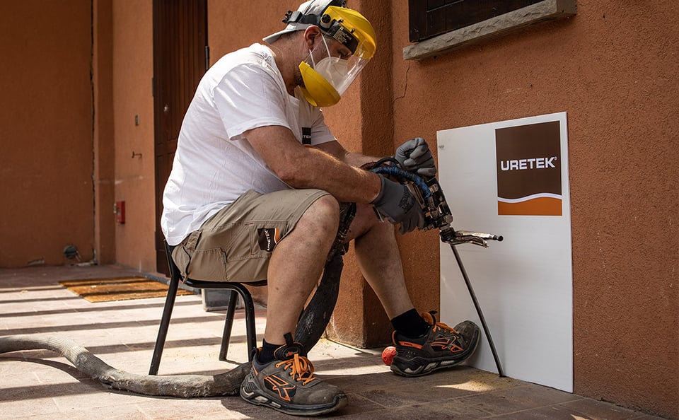 Injection floor lift