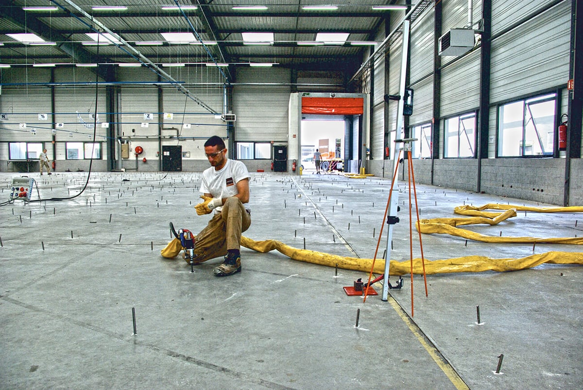 affaissement d'un entrepôt industriel