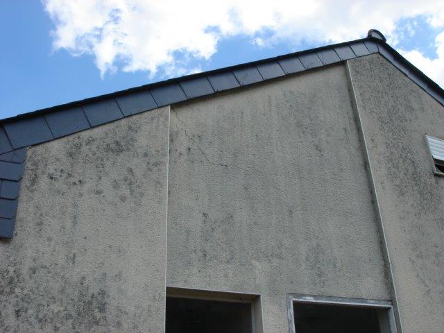 Photo de la façade de la gare de messac avant l'intervention d'URETEK