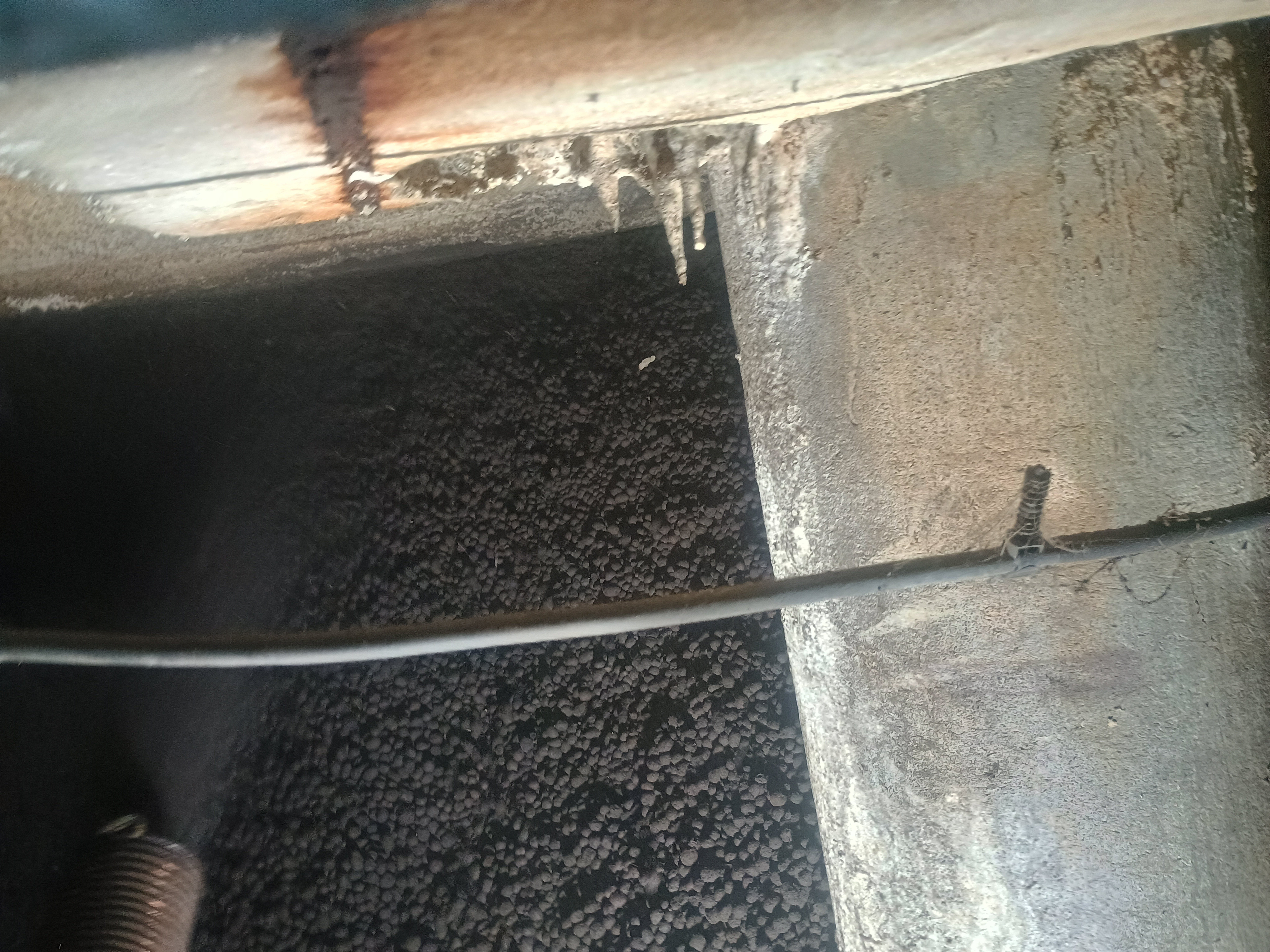 Cavité comblée par les billes d'argile expansives