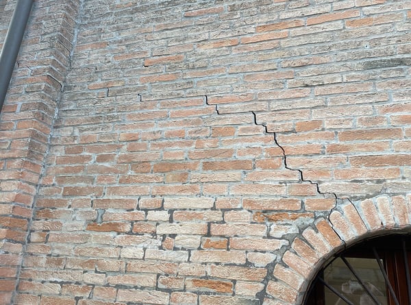 Fissures de tassement